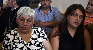 Близкие и родственники семьи Аветисянов. Фото:  Sputnik/ Асатур Есаянц, http://www.sputnikarmenia.ru/armenia/20160122/1710886.html