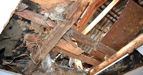 Разрушенный потолок. Сочи, февраль 2016 г. Фото Светланы Кравченко для "Кавказского узла"