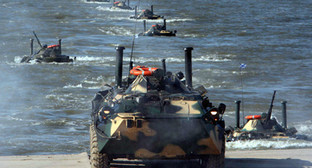 Высадка морского десанта. Фото: http://function.mil.ru/news_page/country/more.htm?id=11491348@egNews Высадка морского десанта. Фото: http://function.mil.ru/news_page/country/more.htm?id=11491348@egNews
