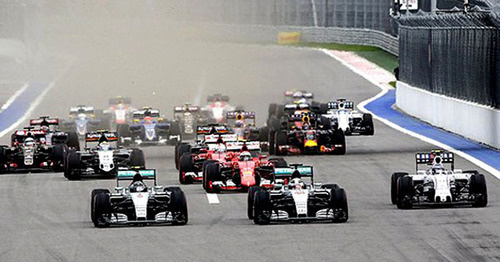 Гонки класса "Формула-1". Фото http://minval.az/news/123524572