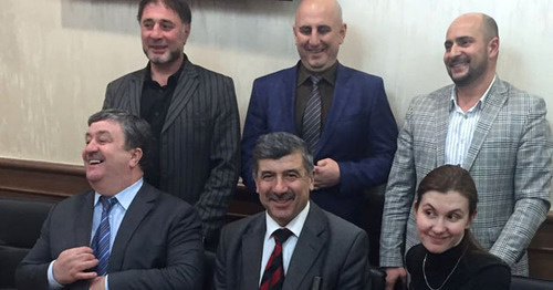 Адвокат Алауди Мусаев (слева во втором ряду) в зале суда. Ставропольский край, 15 февраля 2016 г. Фото: Фатима Алиева