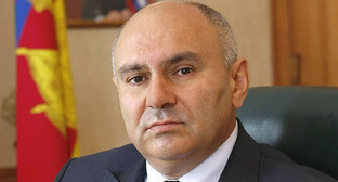 Джамбулат Хатуов. Фото: http://pda.fedpress.ru/news/econom/runok/1423209575-vitse-gubernator-kubantsy-dolzhny-chuvstvovat-chto-situatsiya-s-tsenami-nakhoditsya-pod-kontrolem Джамбулат Хатуов. Фото: http://pda.fedpress.ru/news/econom/runok/1423209575-vitse-gubernator-kubantsy-dolzhny-chuvstvovat-chto-situatsiya-s-tsenami-nakhoditsya-pod-kontrolem