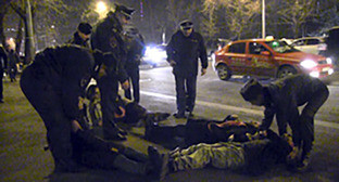 Задержание активистов в Ереване 24.02.2016. Фото: http://www.epress.am/ru/2016/02/24/у-офиса-президента-армении-задержива-2.html Задержание активистов в Ереване 24.02.2016. Фото: http://www.epress.am/ru/2016/02/24/у-офиса-президента-армении-задержива-2.html