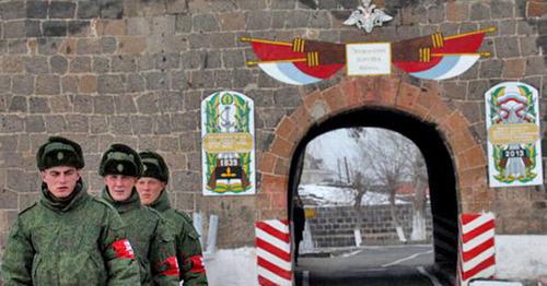 102-я российская военная база в Гюмри. Фото http://minval.az/news/123461753