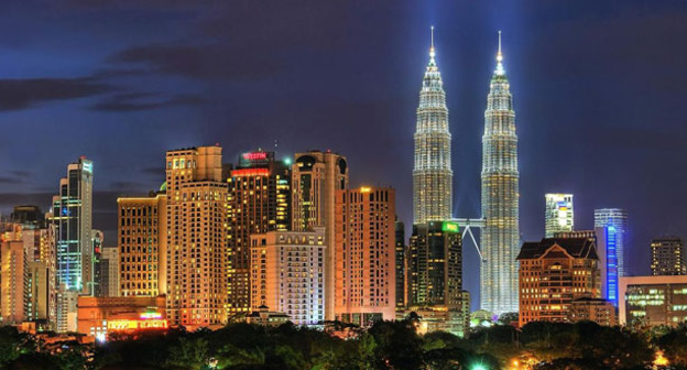 Куала-Лумпур, Малайзия. Фото: Guyfrombronx https://ru.wikipedia.org