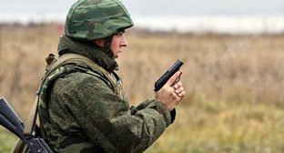 Мотострелок в полной боевой экипировке. Фото: Виталий Кузьмин https://ru.wikipedia.org/