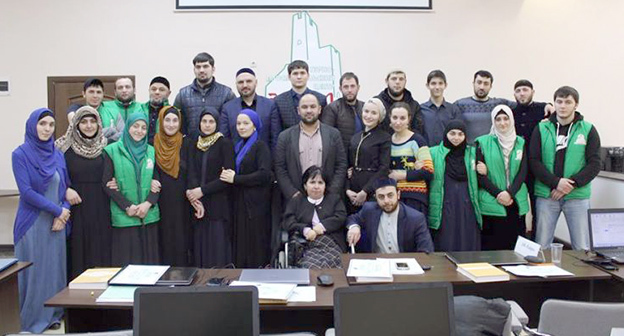 Участники семинар-тренинг в Ингушетии, где сотрудники 10 благотворительных организаций из Ингушетии, Дагестана, Карачаево-Черкесии и Чечни изучали технические особенности программы. Фото: http://www.ansar.ru/sobcor/severnyj-kavkaz-zapusk-sistemy-dobrofon