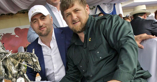 Рамзан Кадыров и Адам Делимханов (слева). Фото: RFE/RL