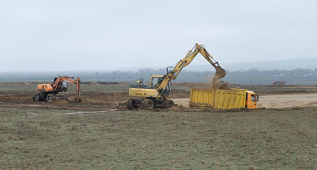 Строительство агрокомплекса на территории, примыкающей к курганным могильникам  в Левокумском районе Ставропольского края http://www.stavropolye.tv/society/view/90913