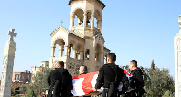 Захоронение останков погибших на Дигомском братском кладбище. Февраль 2015 г. Фото http://abkhazia.gov.ge/