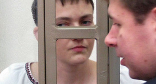 Надежда Савченко и адвокат Илья Новиков Донецком городском суде, 3 марта 2016 г. Фото Константина Волгина для "Кавказского узла"