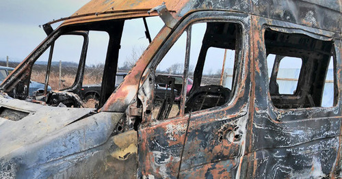 Сгоревший микроавтобус Сводной мобильной группы правозащитников. 10 марта 2016 г. Фото предоставлено Джамбулатом Оздоевым, уполномоченным по правам человека в республике Ингушетия