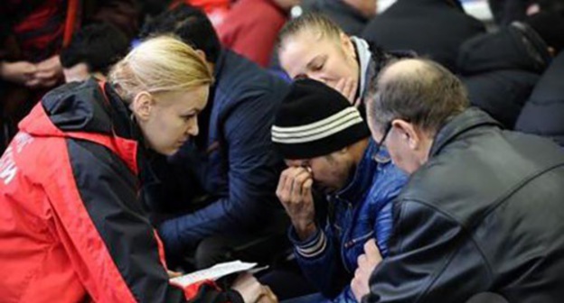 Работа психолога с родственниками погибших в авиакатастрофе в Ростове-на-Дону Фото: сайт ФГБУ Объединенная редакция МЧС России