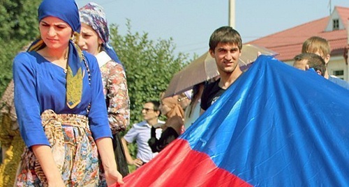 Празднование Дня флага России в Грозном. 22 августа 2014 года. Фото корреспондента "Кавказского узла"