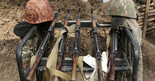 Оружие солдат армии Нагорного Карабаха. Фото: © PAN Photo / Karo Sahakyan