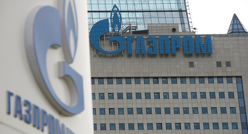 Логотип "Газпром" на здании. Фото: © Sputnik/ Михаил Воскресенский, http://sputnik-georgia.ru/economy/20160407/231006797/Gruzija-i-Gazprom-dogovorilis-po-tranzitu-gaza-v-Armeniju.html