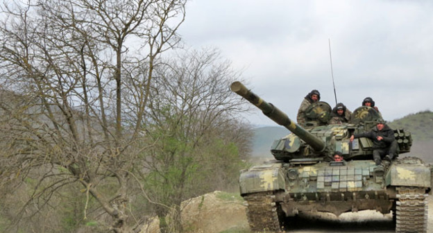 Военная техника армии Нагорного Карабаха на линии соприкосновения. 7 апреля 2016 г. Фото Алвард Григорян для "Кавказского узла"