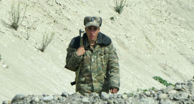 Солдат армии Нагорного Карабаха. 7 апреля 2016 г. Фото Алвард Григорян для "Кавказского узла"