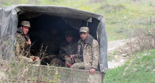 Добровольцы в Карабахе. Фото Алвард Григорян для "Кавказского узла"