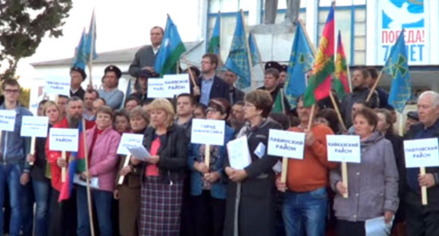 Кубанские фермеры рассказали на видео Путину о рейдерских захватах земель. 11 апреля 2016 г. Кадр из видео "Кавказского узла"