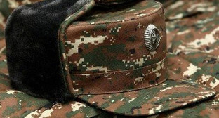 Форменная фуражка армии НКР. Фото: http://sputnikarmenia.ru/karabah/20160414/2982457.html