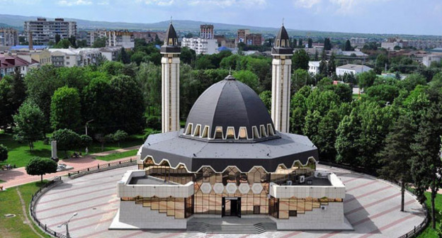 Соборная мечеть в Нальчике. Фото http://www.kbrdum.ru/