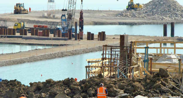 Строительство Керченского моста. Фото http://kerch-most.ru/nachalo-aprelya-2016-rm-3-rm-2-foto-video.html