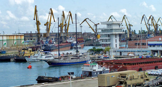 Порт Поти. Фото: Nc tech3 https://ru.wikipedia.org/