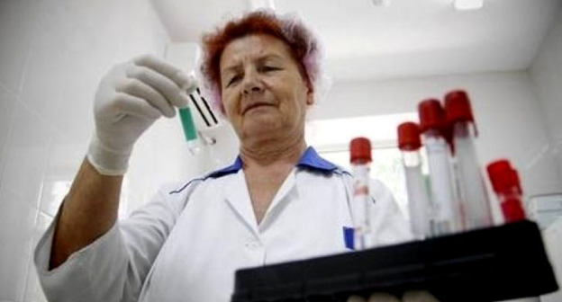 Медицинский работник. Фото: Геннадий Аносов / Югополис