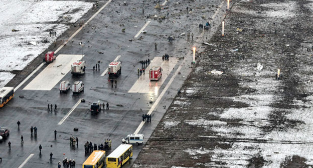 Вид с воздуха места крушения рейса Flydubai 981 . Ростов-на-Дону, 19 марта 2016 г. Фото: Press Service of the Governor of Rostov Oblast https://ru.wikipedia.org