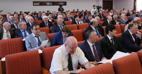 Заседание парламента Дагестана. Фото www.riadagestan.ru
