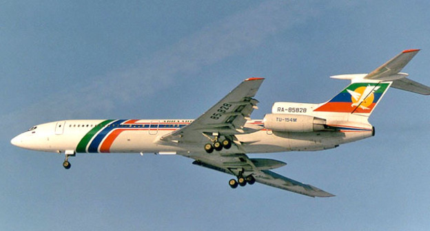 Самолет компании "Авиалинии Дагестана". Фото: Alex Pereslavtsev https://it.wikipedia.org/