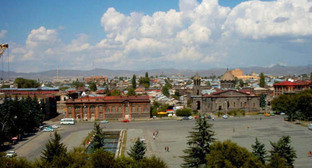 Площадь Гюмри. Фото: http://dic.academic.ru/dic.nsf/ruwiki/29482ZAWTRA Площадь Гюмри. Фото: http://dic.academic.ru/dic.nsf/ruwiki/29482ZAWTRA