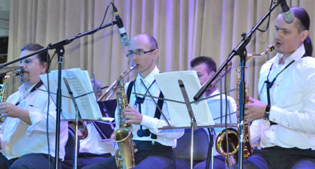 Концерт в честь Международного дня джаза в Сочи. 30 апреля 2016 г. Фото Светланы Кравченко для "Кавказского узла"