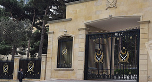 вход в Министерство обороны Азербайджана. Фото6 © Sputnik/ STR, http://ru.sputnik.az/karabakh/20160505/405018499.html вход в Министерство обороны Азербайджана. Фото6 © Sputnik/ STR, http://ru.sputnik.az/karabakh/20160505/405018499.html