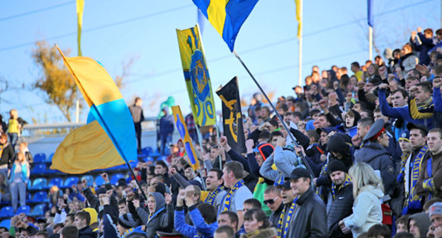 Болельщики футбольного клуба "Ростов". Фото http://www.fc-rostov.ru/press/news/8728