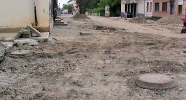 Реконструкция улицы Кабардинской. Нальчик, май 2016 г. Фото Луизы Оразаевой для "Кавказского узла"