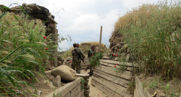 На линии пересечения в Нагорном Карабахе. Фото Алвард Григорян для "Кавказского узла"