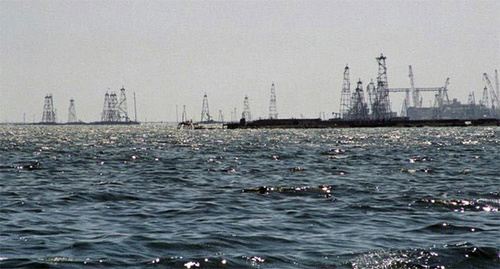 нефтяной город в Каспийском море (Баку, Азербайджан). Фото: http://www.lostgorod.ru/foto83.html
