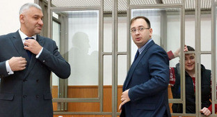 Адвокаты Надежды Савченко Марк Фейгин (слева) и Николай Полозов. Фото: Anton Naumlyuk (RFE/RL)