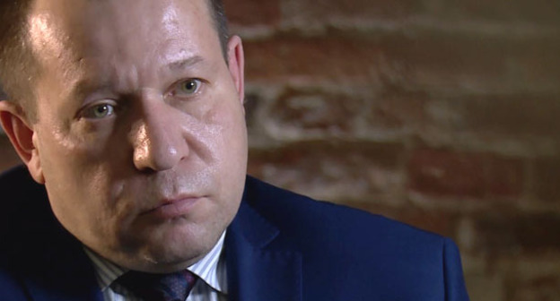 Игорь Каляпин. Кадр из видео пользователя Открытая Россия https://www.youtube.com/watch?v=t2O6NfEg0Io 