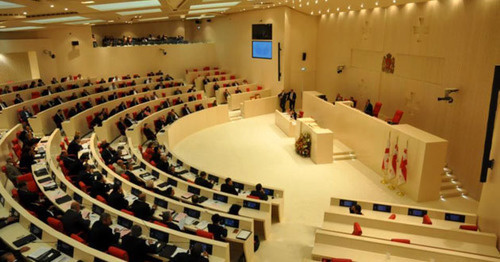 Парламент Грузии. Фото: VOA https://ru.wikipedia.org