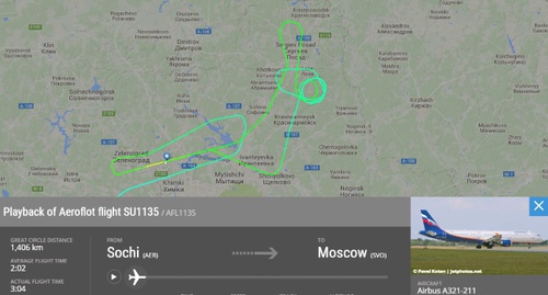 Путь, который пролетел самолет Сочи - Москва, прежде чем приземлиться. 4 июня 2016 года. Фото: Flightradar