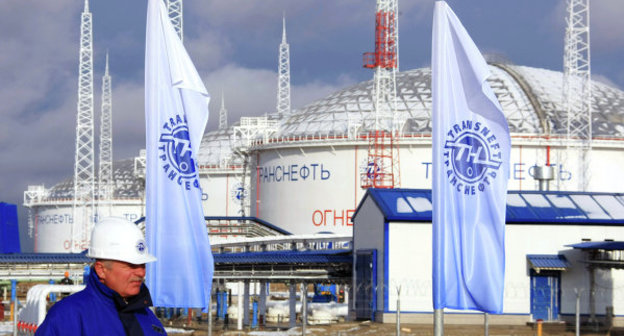 Нефтяное хранилище “Транснефть” . Фото: http://rusevik.ru/news/239926