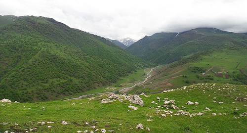 Село в Гедабекском районе Азербаджана. Фото: © Wikipedia/ Ilkin Memmedzade