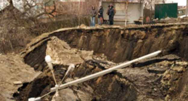 Обвал горной породы. Фото: http://95.mchs.gov.ru/operationalpage/operational/item/3779258/