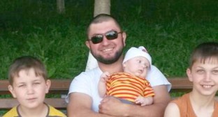 Тимур Темиров с детьми. Фото предоставлено родственниками Тимур Темиров с детьми. Фото предоставлено родственниками