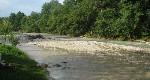 Река Урсдон. Фото: http://commons.wikimedia.org Автор: Farn