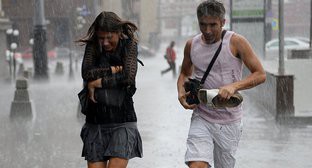 Ливень в городе. Фото: © Sputnik/ Владимир Песня http://sputnik-ossetia.ru/North_Ossetia/20160705/2479998.html Ливень в городе. Фото: © Sputnik/ Владимир Песня http://sputnik-ossetia.ru/North_Ossetia/20160705/2479998.html