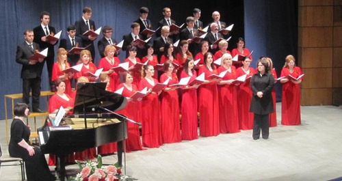 Государственный хор Дагестана на сцене. Фото Магомедова Н.С для "Кавказского узла"